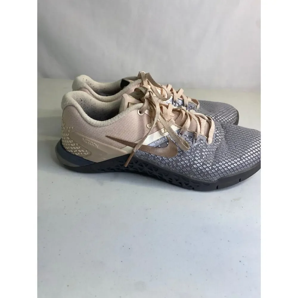 Nike Womens Metcon 4 XD MTLC Atmosphere Gray Pink Athletic Shoes Sneakers Gym 9